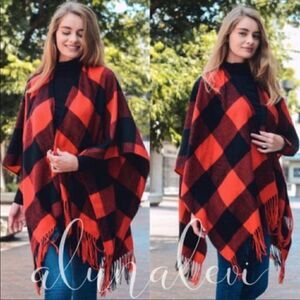 SALE! NWT Buffalo Plaid Poncho